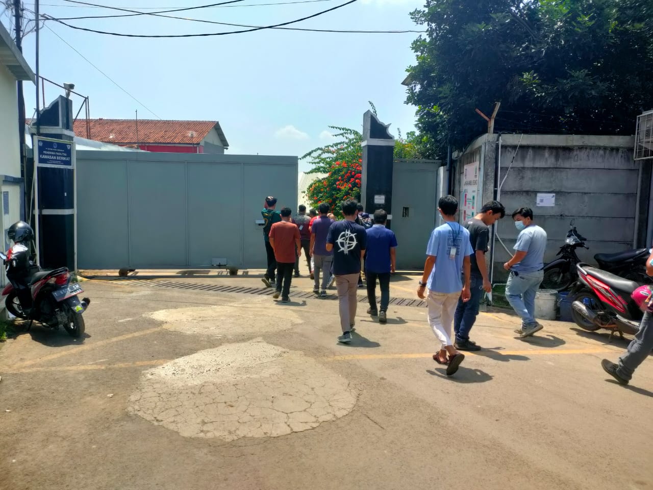 Belasan Karyawan Terpapar Covid-19, Manajemen Pabrik PT Metro Purwakarta Tutup Mulut