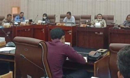 Komisi II DPRD Karawang Bahas Raperda Inisiatif Pajak dan Retribusi Daerah