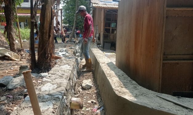 Warga Dusun Sumedangan Bantah Pembangunan Turap Ngasal