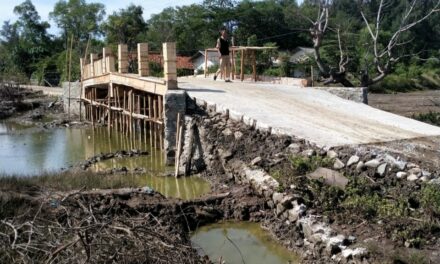 Selain Tanpa Papan Informasi, Pekerjaan Jembatan Sompek Diduga Curi Star